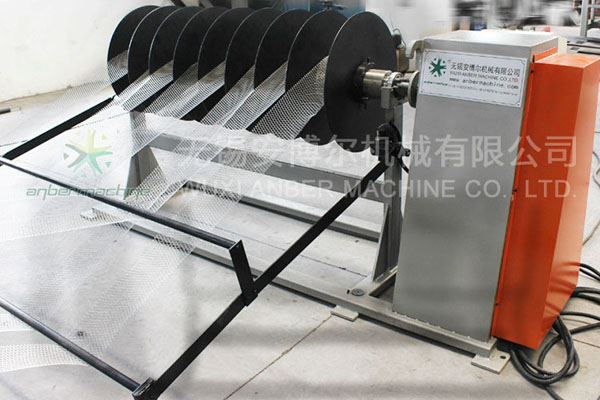 Expanded mesh wire machine